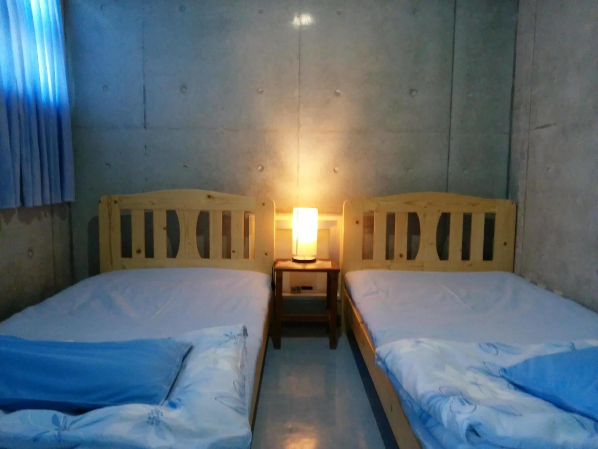 Guesthouse Seaglass Itoman Extérieur photo